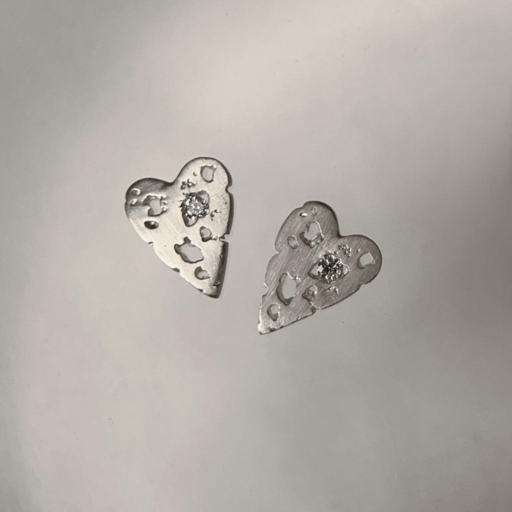 mini shadow heart stud